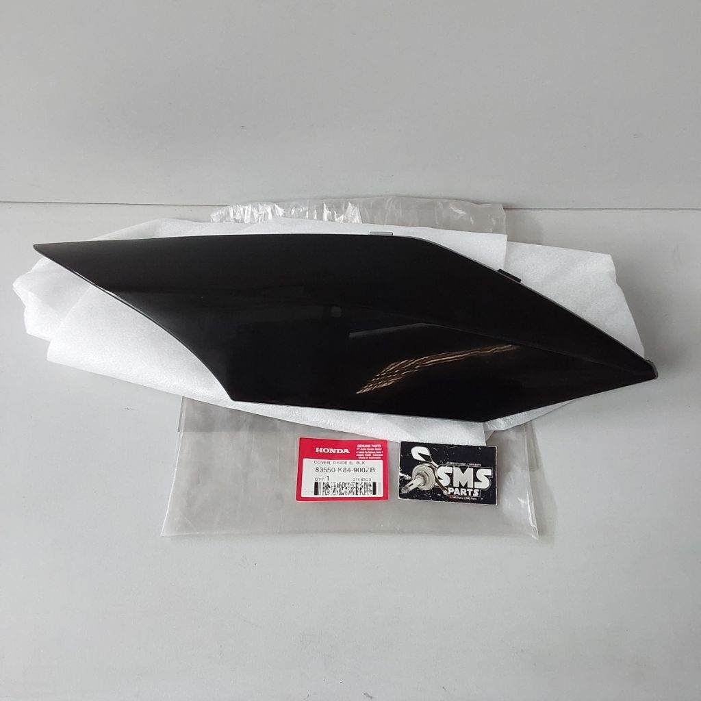 Cover R Side Black Cover Body Kanan Hitam CRF 150L Original 83550 K84 900ZB