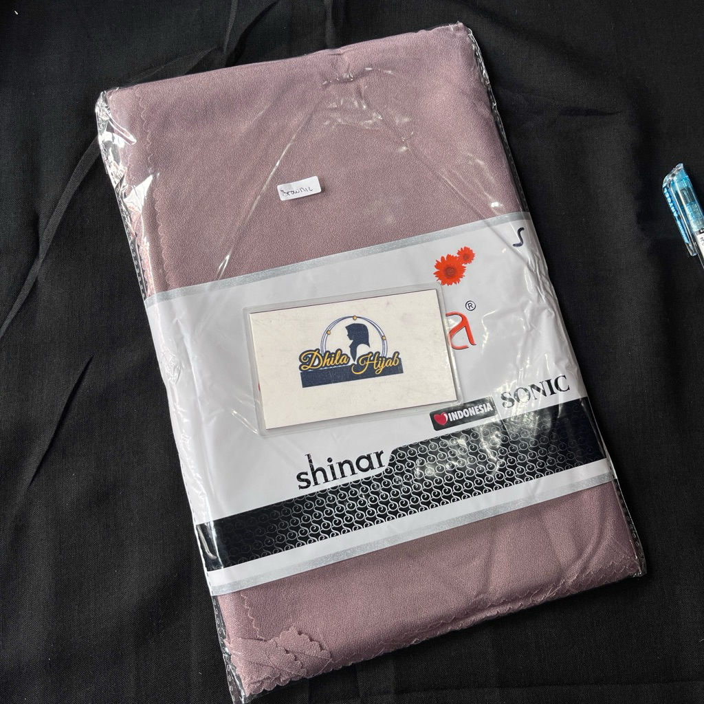 Hijab Segiempat Shinar Glamour glitter