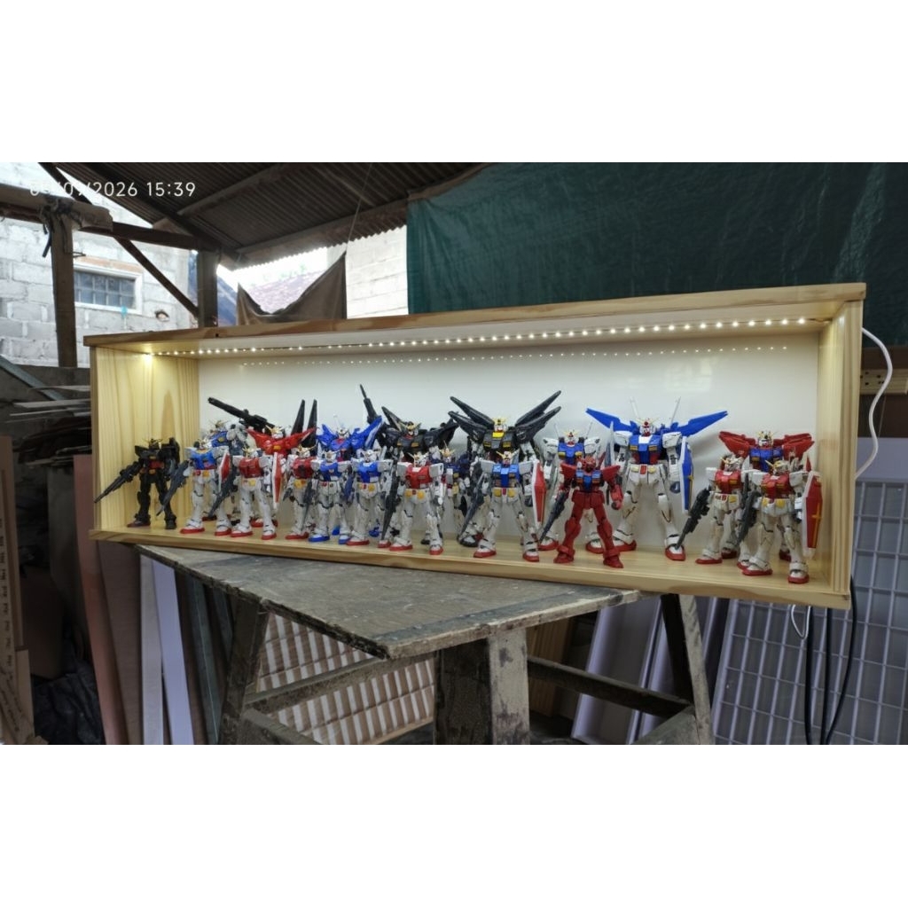 rak custom kayu + lampu