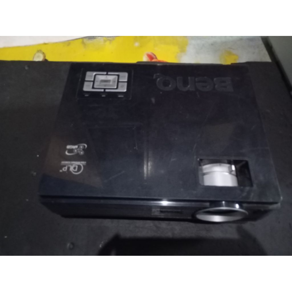 proyektor Benq MP160 nyala ada minus sedikit