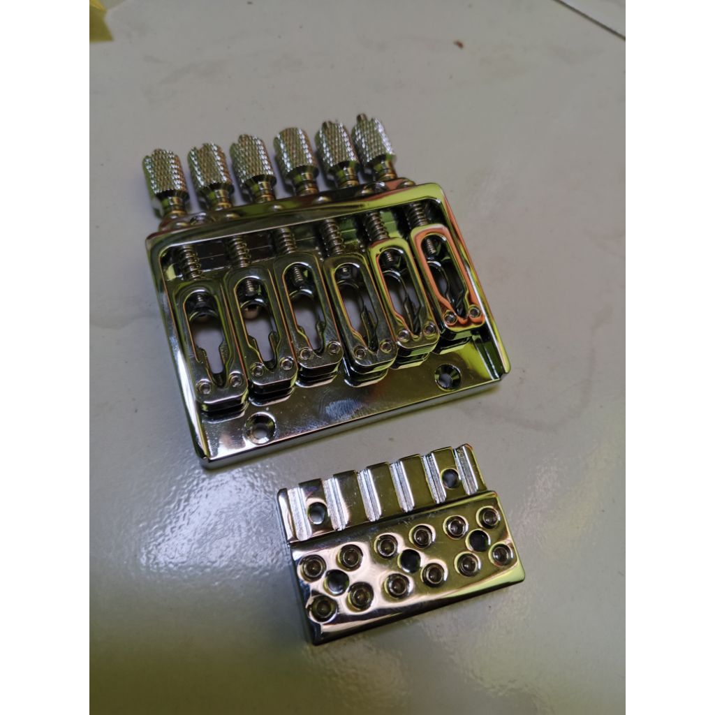 tremolo gitar headless crome