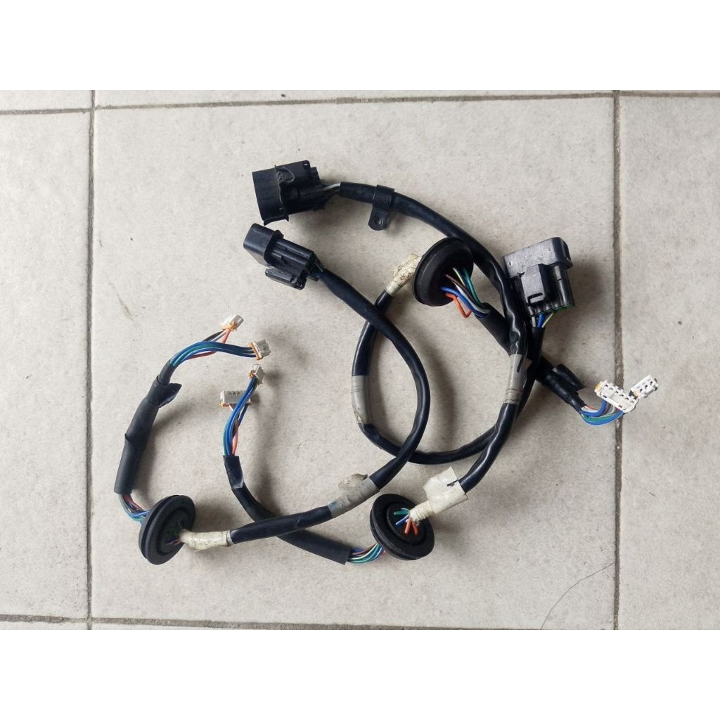 Soket Lampu Depan CBR 150R CBR 250RR - Socket Reflektor Socket Headlamp CBR 150R CBR 250RR Original