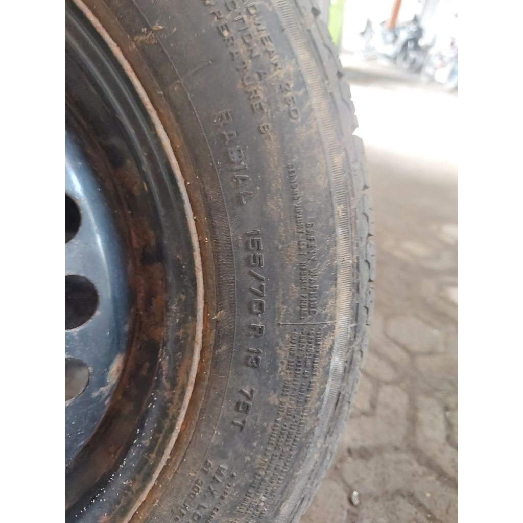 roda serep bekas datsun go