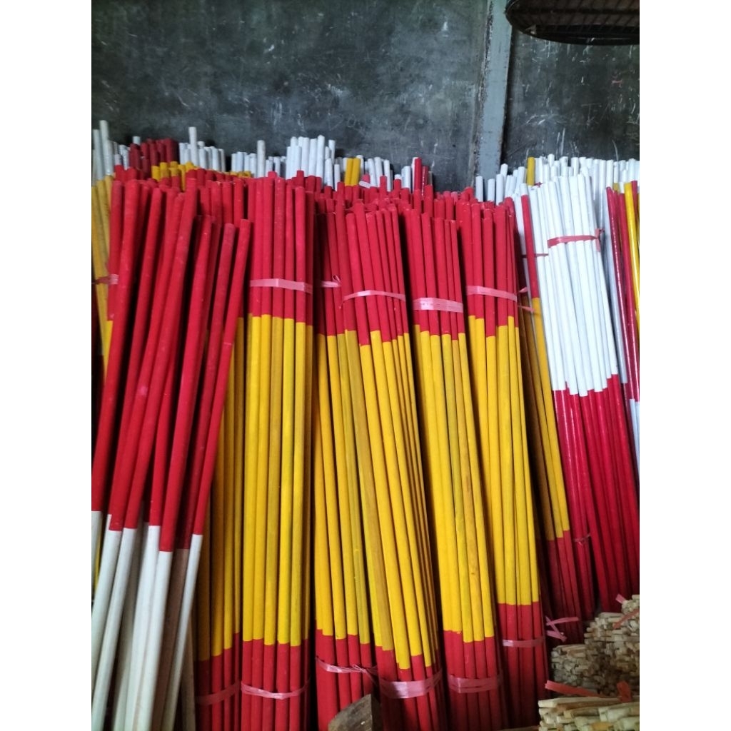 Tongkat Pramuka Merah Kuning Merah panjang 160cm