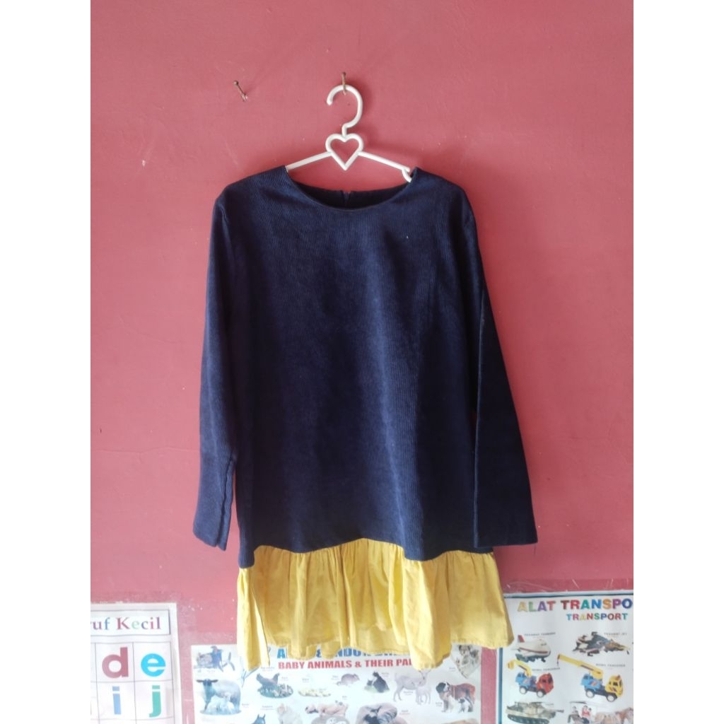 ATASAN WANITA CORDUROY MANGO (PRELOVED)