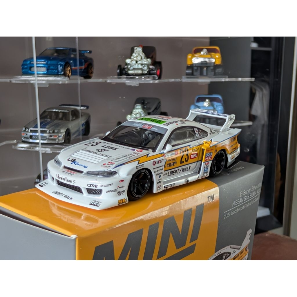 mini GT Nissan Silvia