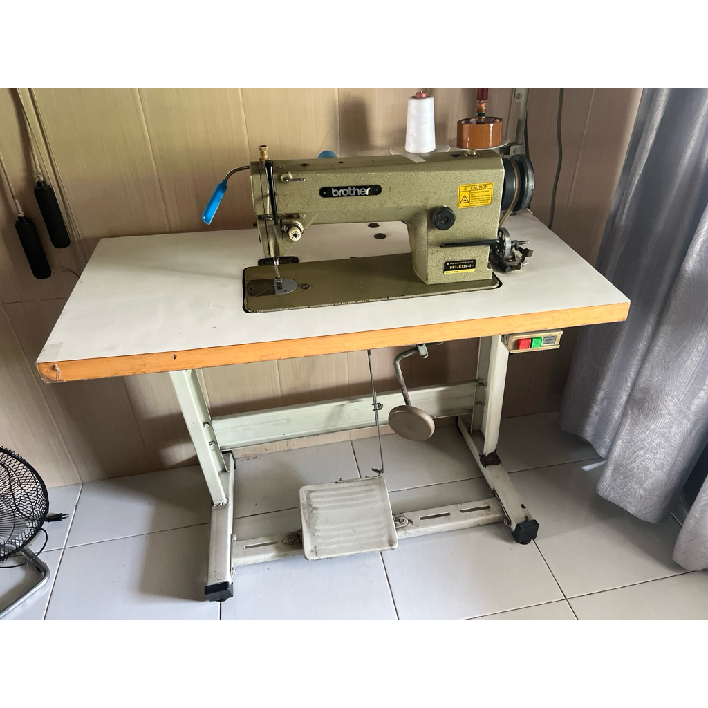 Mesin jahit  Brother D82-B735-3