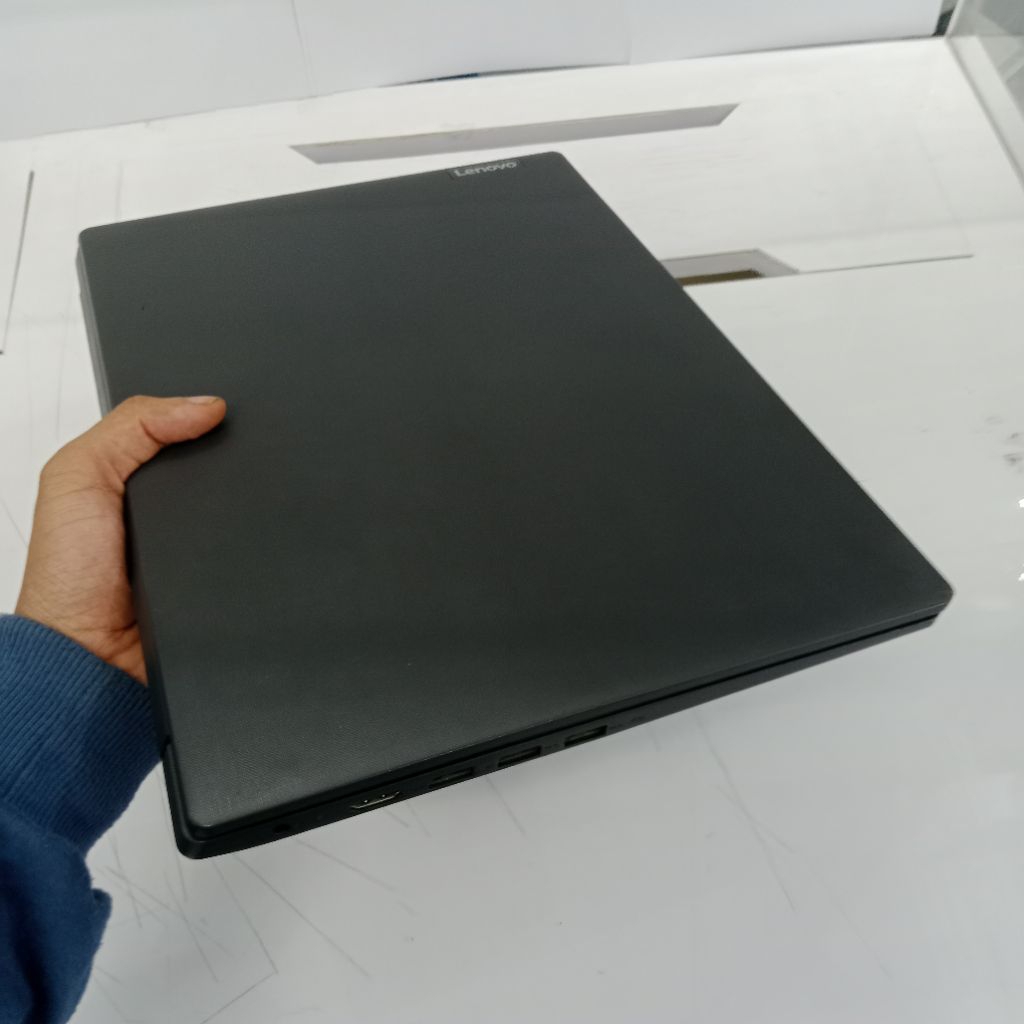 Lenovo V14-ADA, Ryzen 3 gen 3, Ram 4GB/SSD 512GB, Mulus Murah