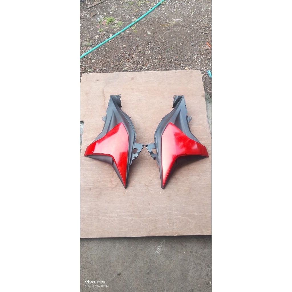 Sayap Body Depan Honda CS 1 CS One Original Copotan Motor