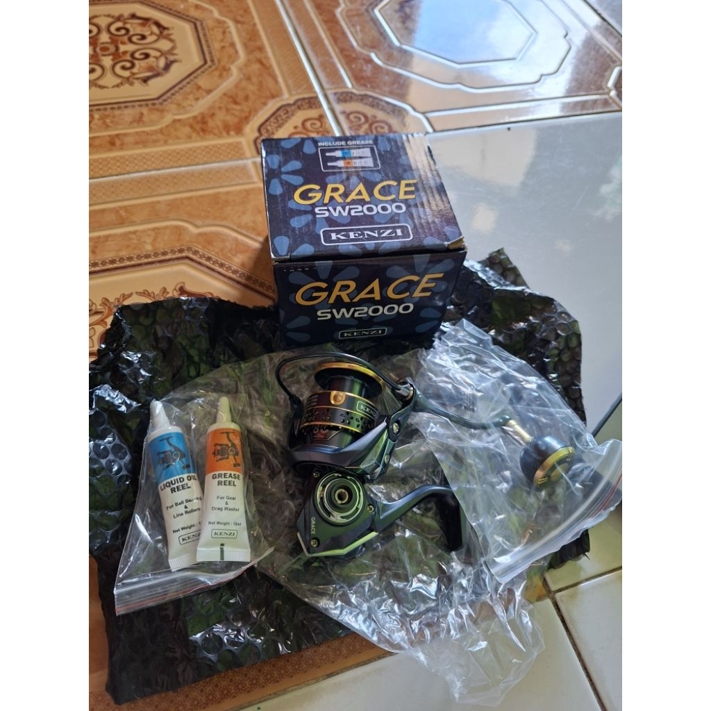 Reel Kenzi Grace SW 2000 power handle