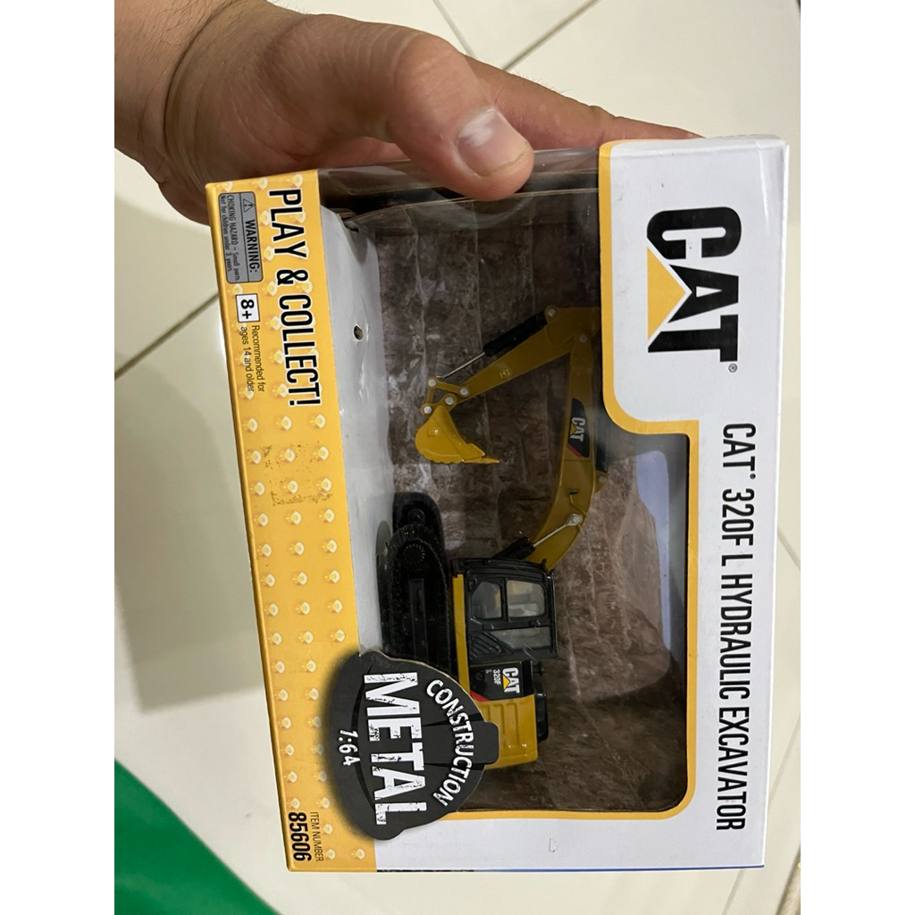 Diecast CAT Excavator Skala 64