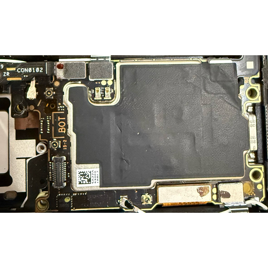 Motherboard/mesin Asus Rog phone 6 8/256GB minus kamera