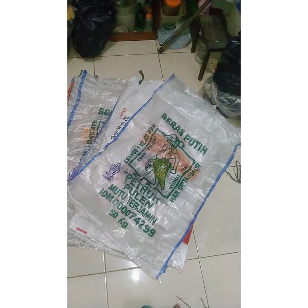 KARUNG BERAS, karung beras bersih. karung bersih bekas. karung 50 kg, karung bekas beras