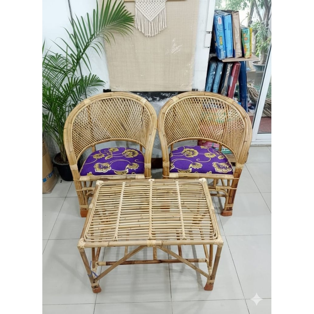 SATU SET KURSI DAN MEJA ROTAN - SET MEJA KURSI ROTAN ASLI