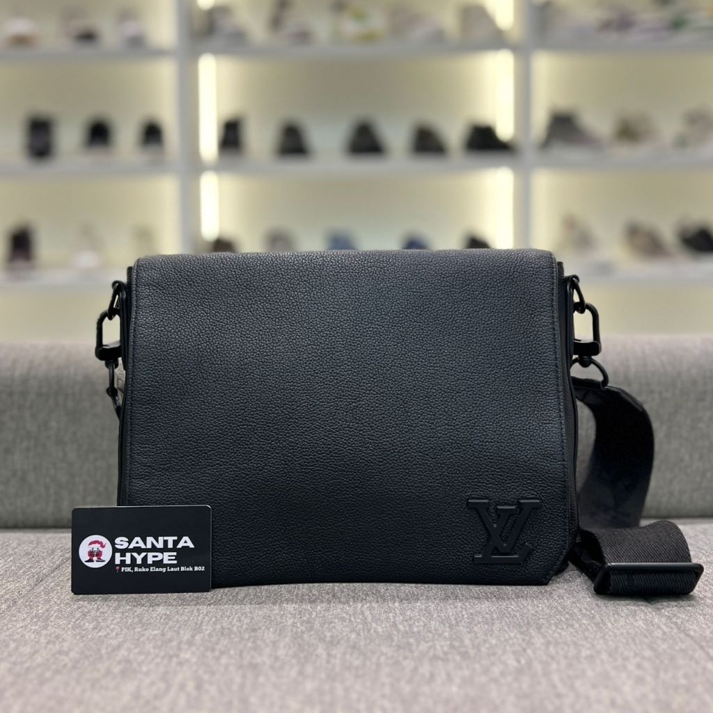 Louis Vuitton Aerogram Messenger Bag