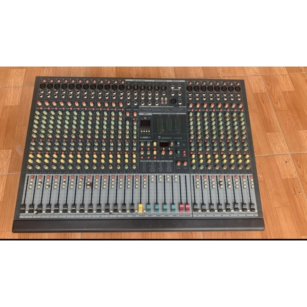 Mixer soundqueen pro fx24