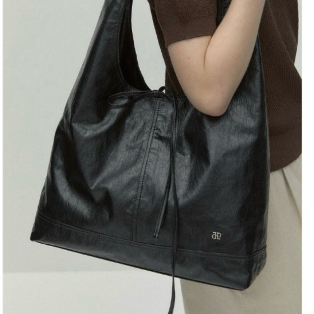 SALE Depound Pino Bag Hobo (Black) L