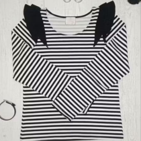 Thrifting || Atasan Wanita Stripe Hitam Putih Lengan Panjang