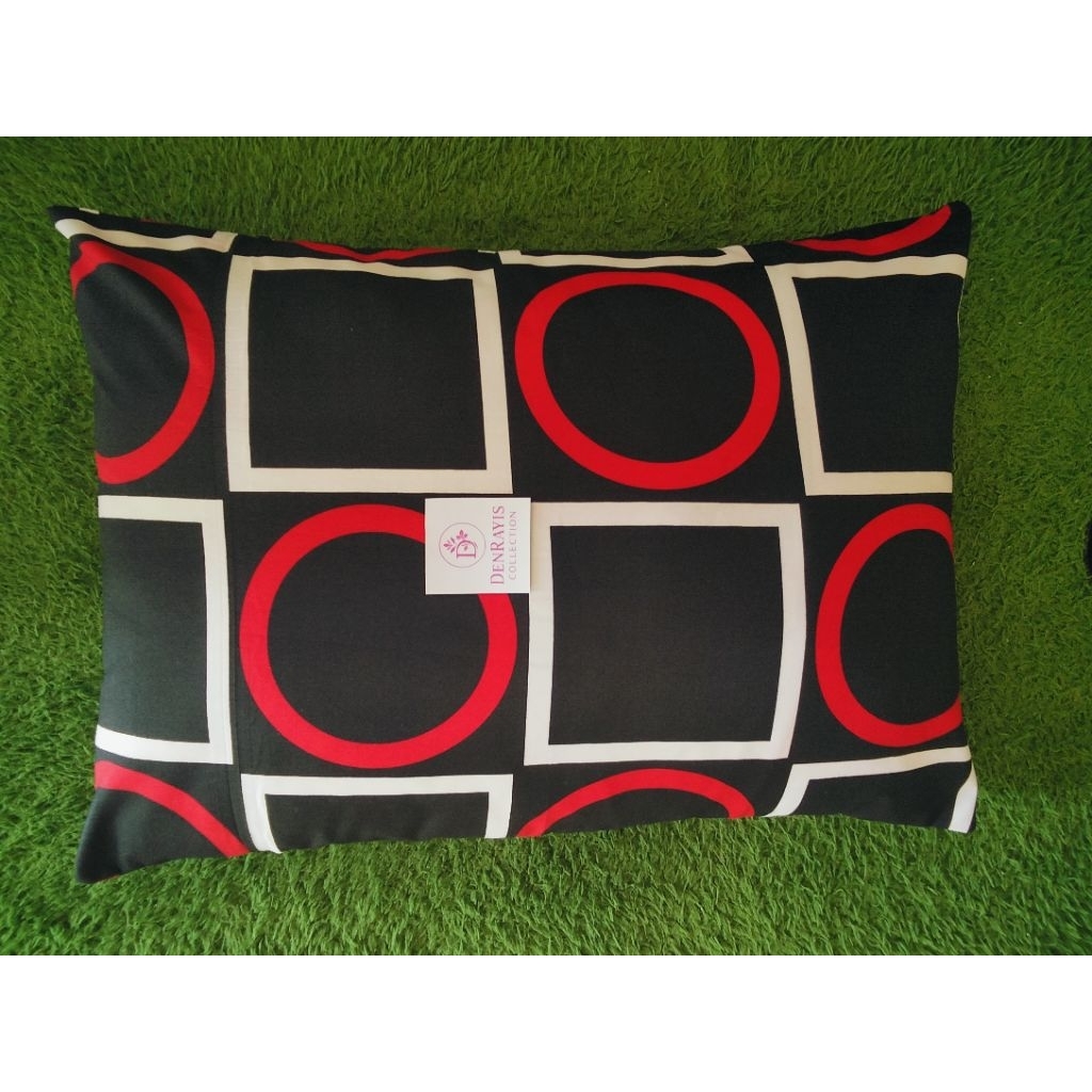 sarung bantal tidur resleting motif kotak ring