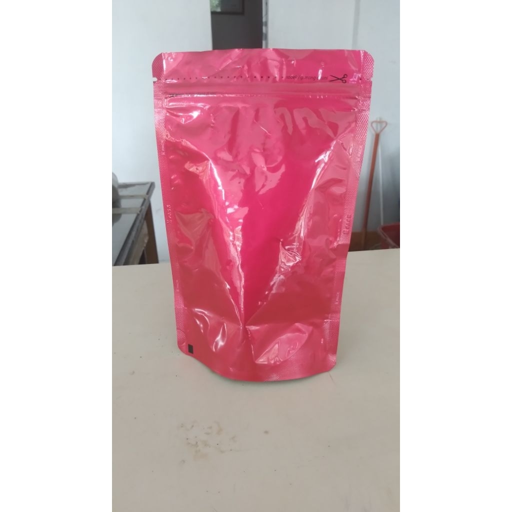 Standing. pouch alumunium full foil +Zipper Merah