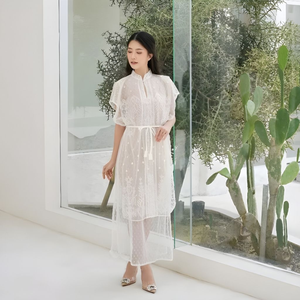 [New] Outer Only Tabita Dress By Aura Label