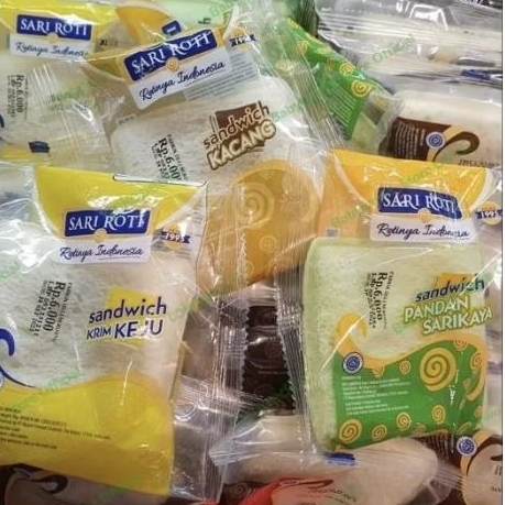 Sari Roti Sandwich Roti Dengan Isian Coklat / Kacang / Keju / Pandan Srikaya / Blueberry / Klasik Ma