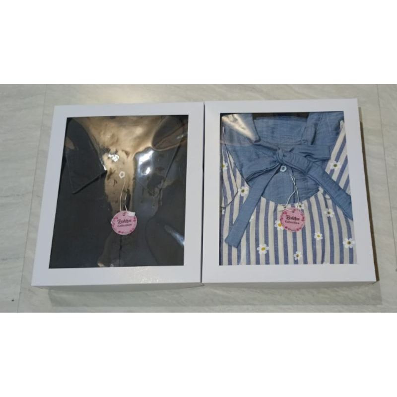 custom Box 20 x 20 x 4 putih custom