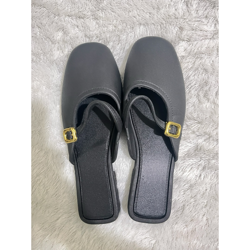Flat shoes jelly hak tahu