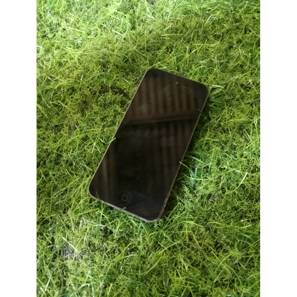 Ipod Touch Gen 5Th kondisi Hidup Minus Lcd Bercak Air + Batre Boros Second