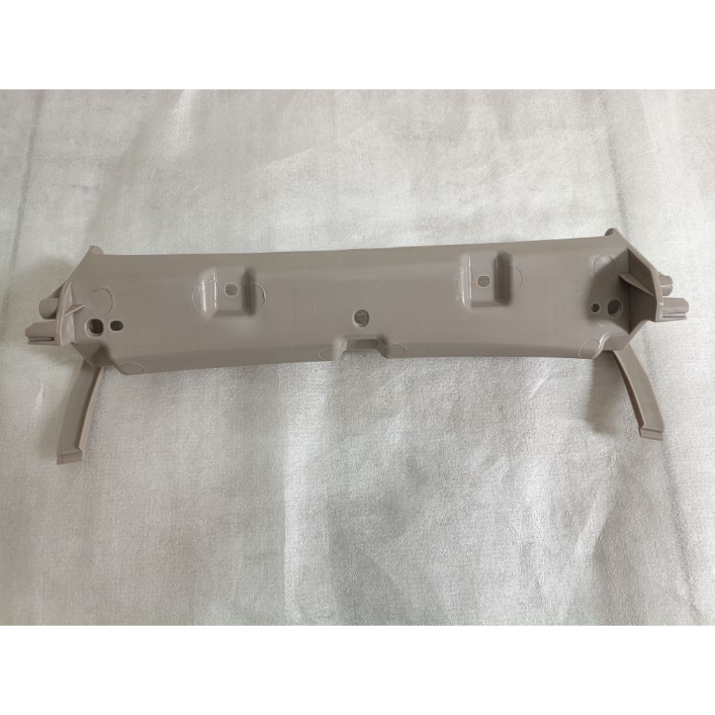 breket laci Toyota Innova 2005-2015 original