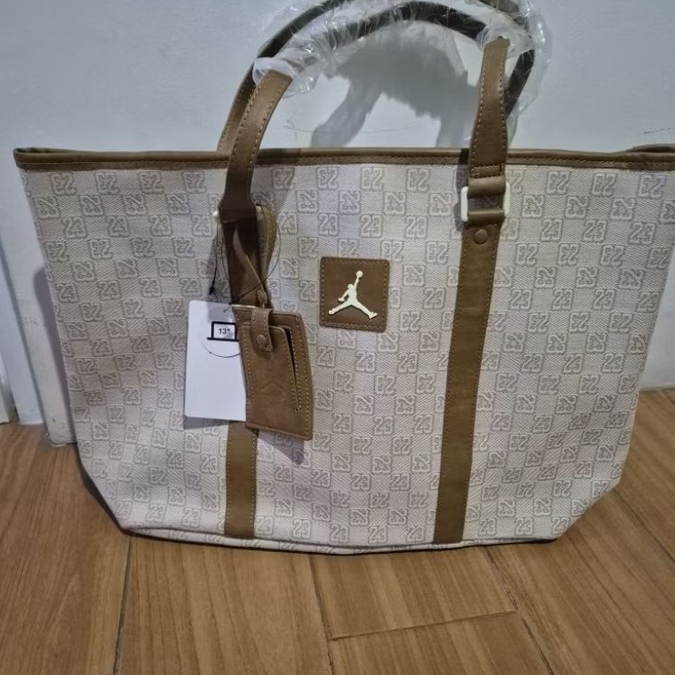 Tas jordan wanita
