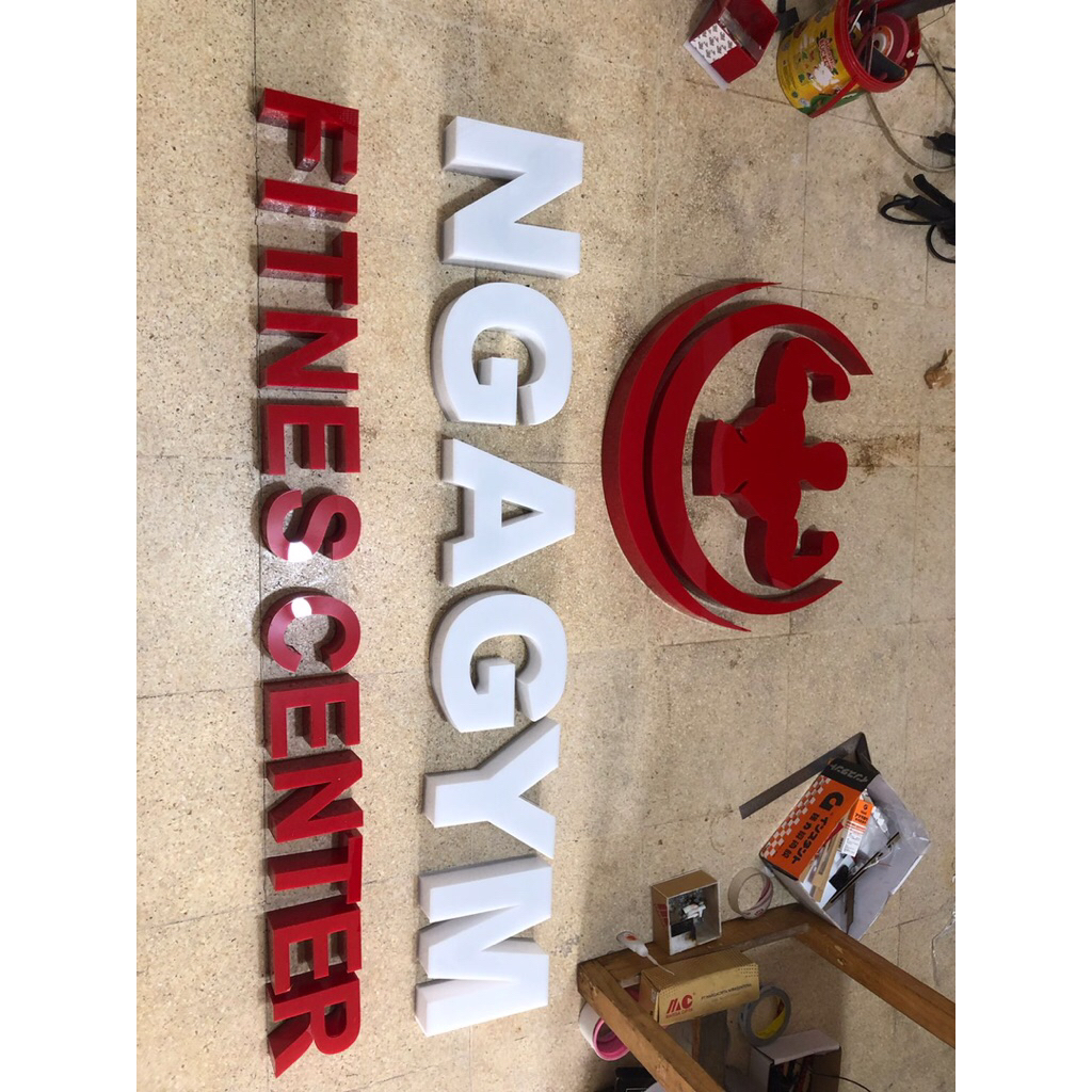 Huruf Timbul 3D Akrilik Tanpa LED