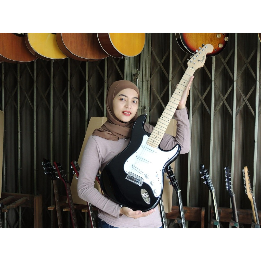GITAR ELEKTRIK FENDER STRATOCASTER NATURAL TERMURAH