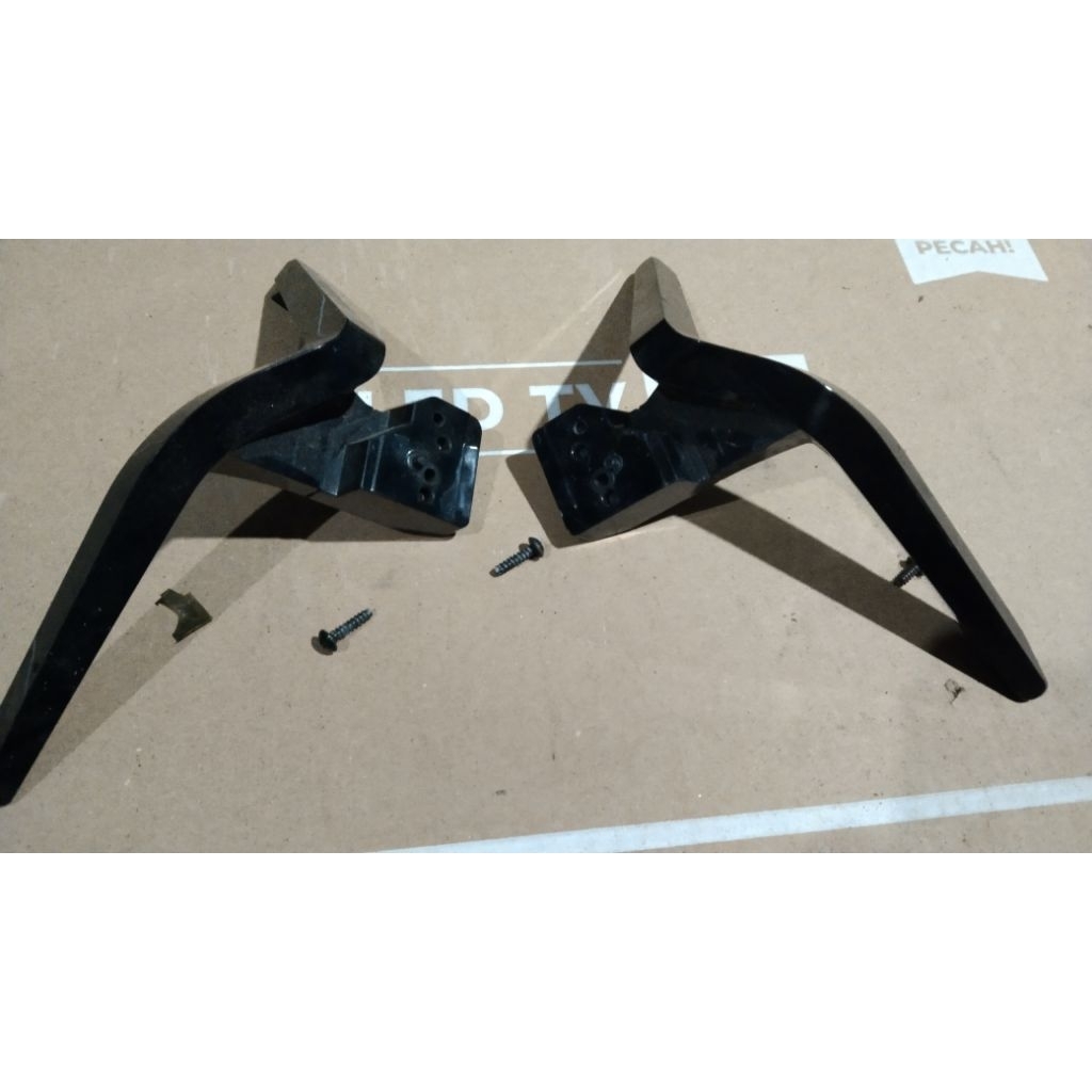 STAND DUDUKAN KAKI TV POLYTRON 32BAG9953 KAKI TV POLYTRON 32BAG9953 STAND KAKI 32BAG9953