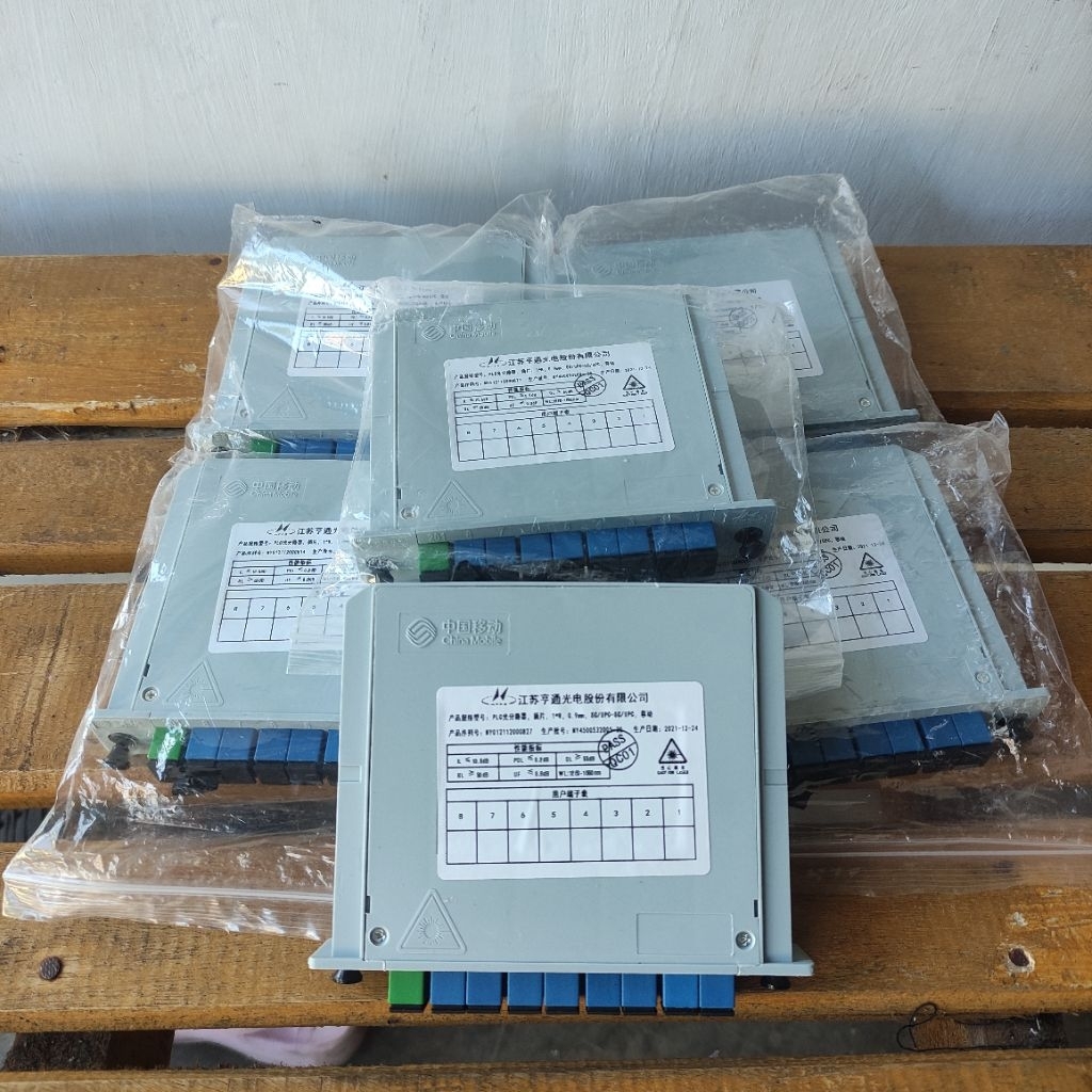 Splitter FTTH 1:8 China Mobile Bagus Untuk Jaringan ODP ODC barang baru