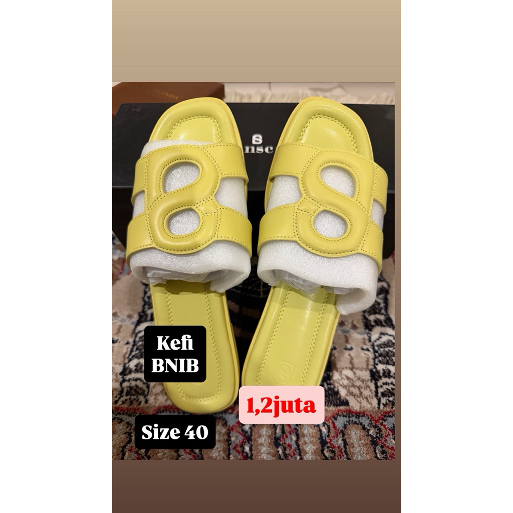 Sandal Buttonscarves BNIB