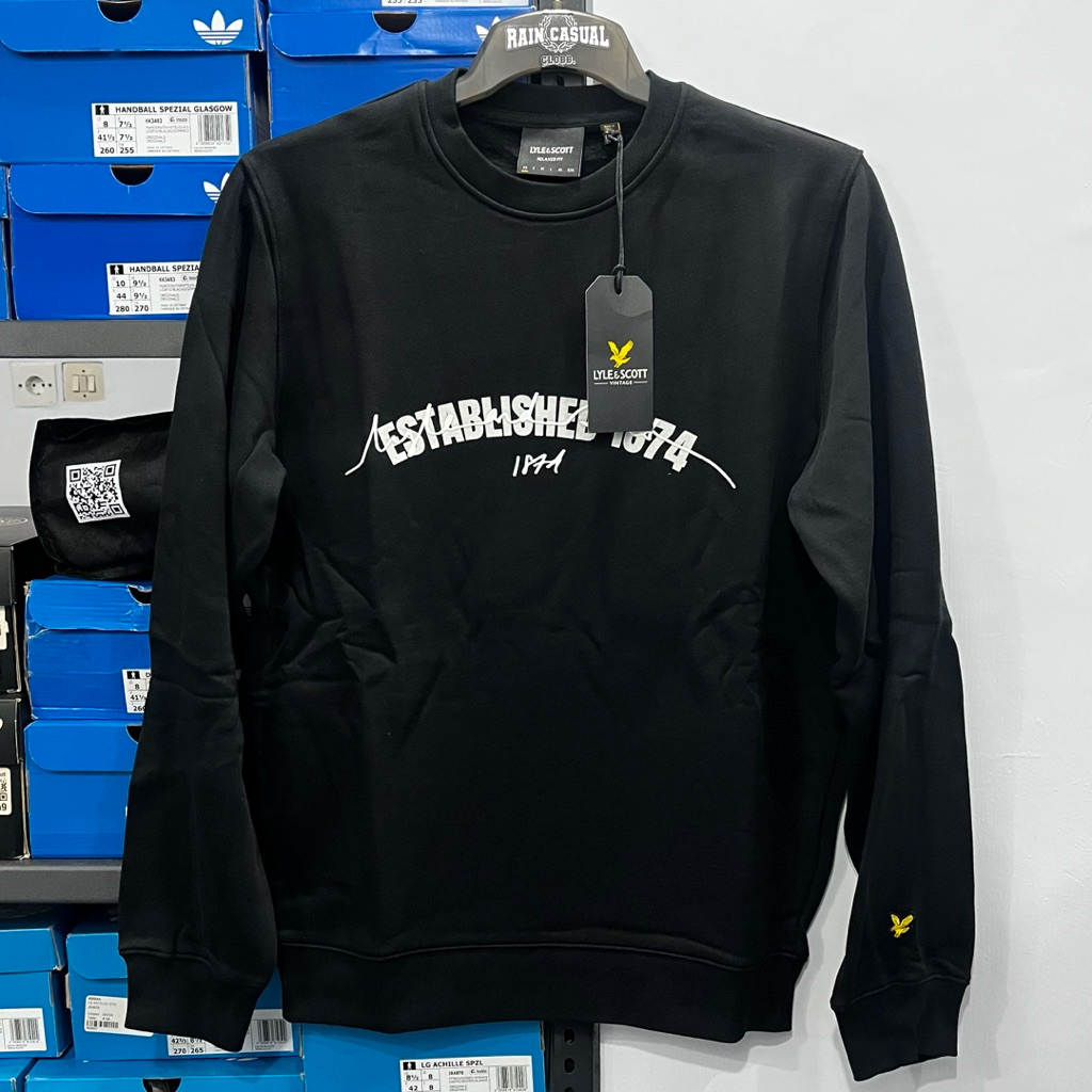 Lyle & Scott Established 1874 Graphic Crewneck Black