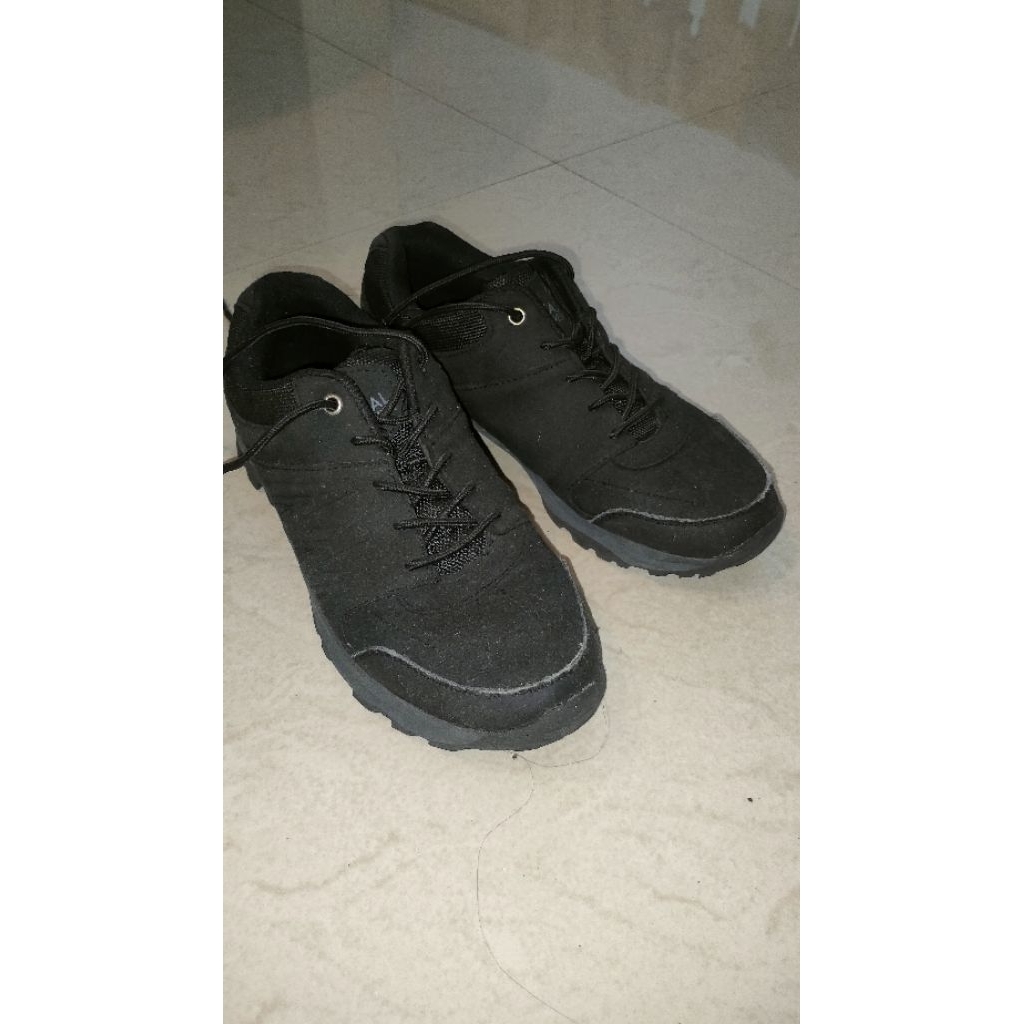 SEPATU HITAM ARDILES DEWASA