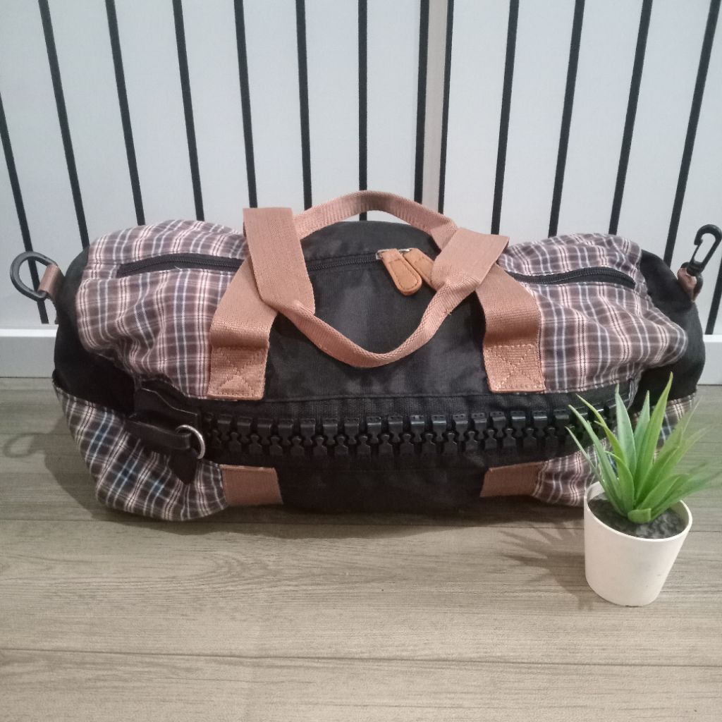 Tas PL travel kain ziper besar unik