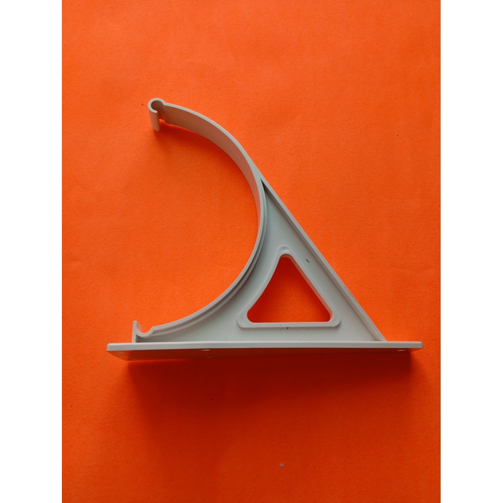 Gantungan Talang PVC setengah lingkaran 6" Putih / Gantungan Talang PVC oval 6" Putih / Aqualon