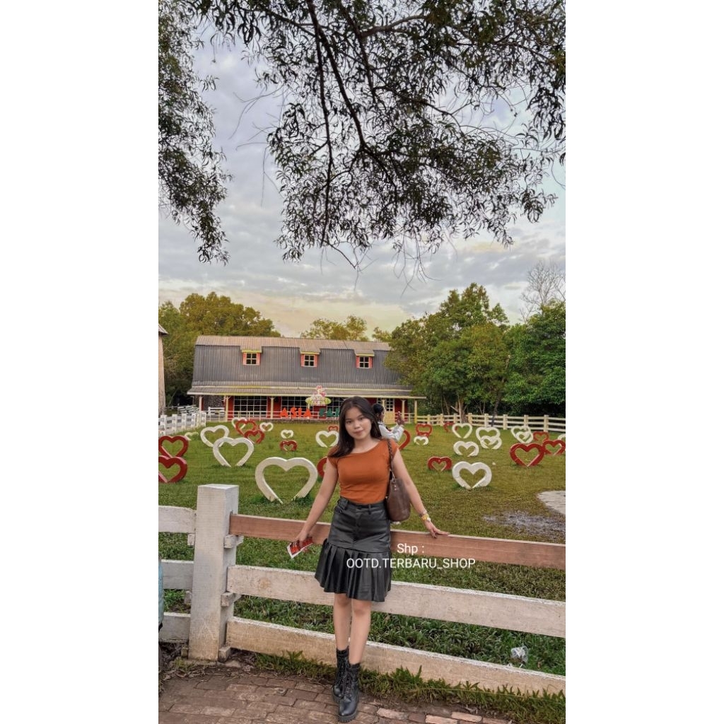 ROK KULIT HITAM PREMIUM , ROK MINI LIMPIT KULIT HITAM