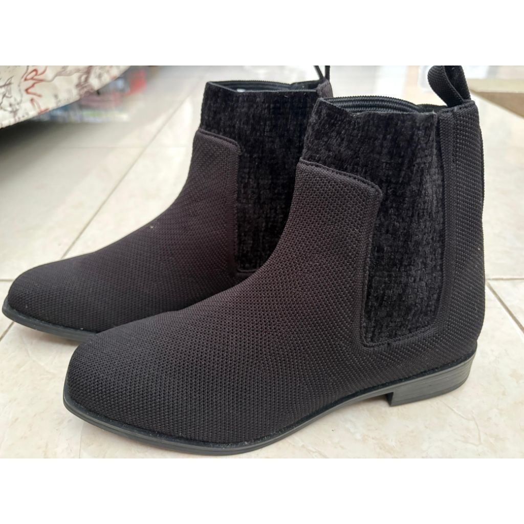 ViVAi*A Ankle Boots Preloved