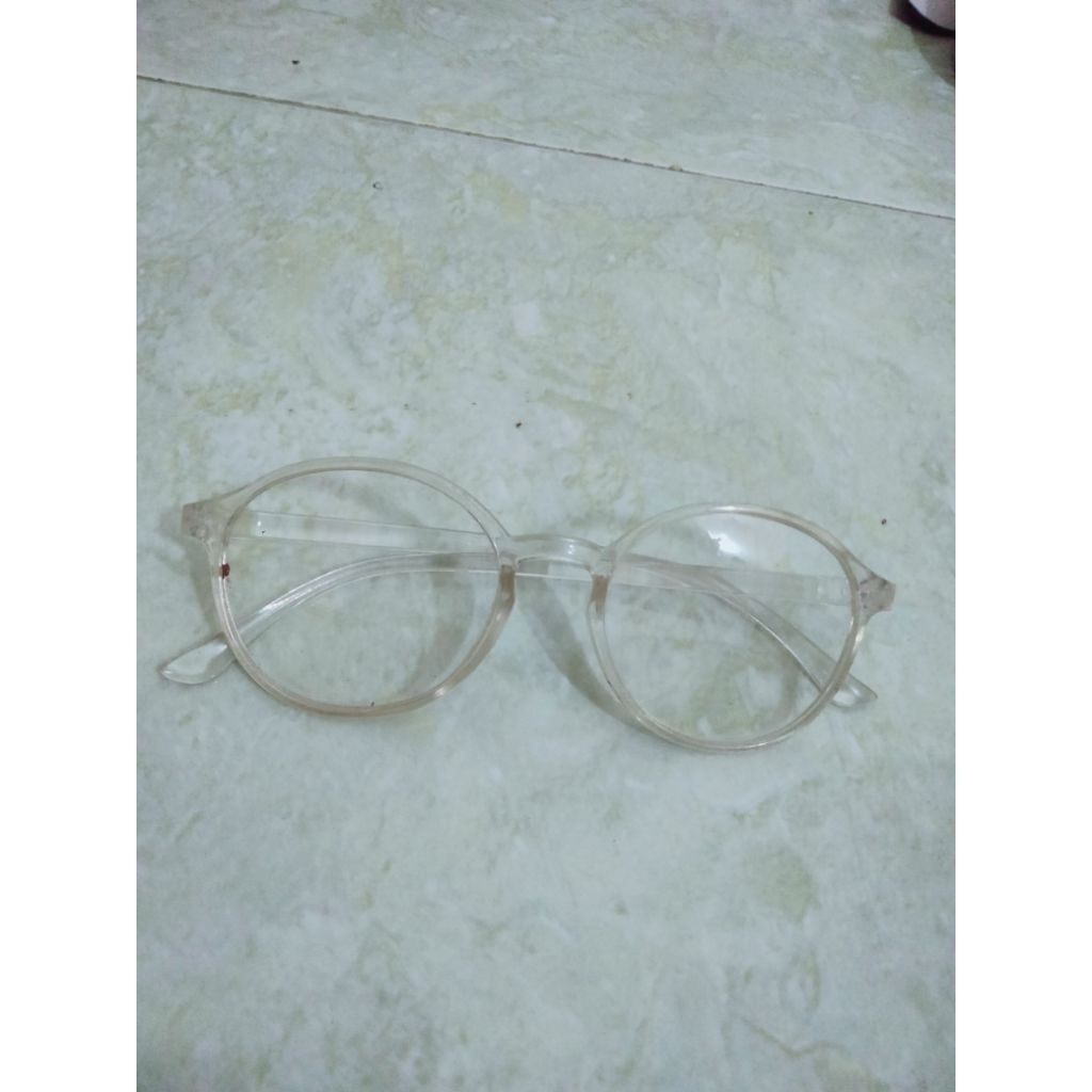 Preloved Kacamata (kacamata tidak minus)ya