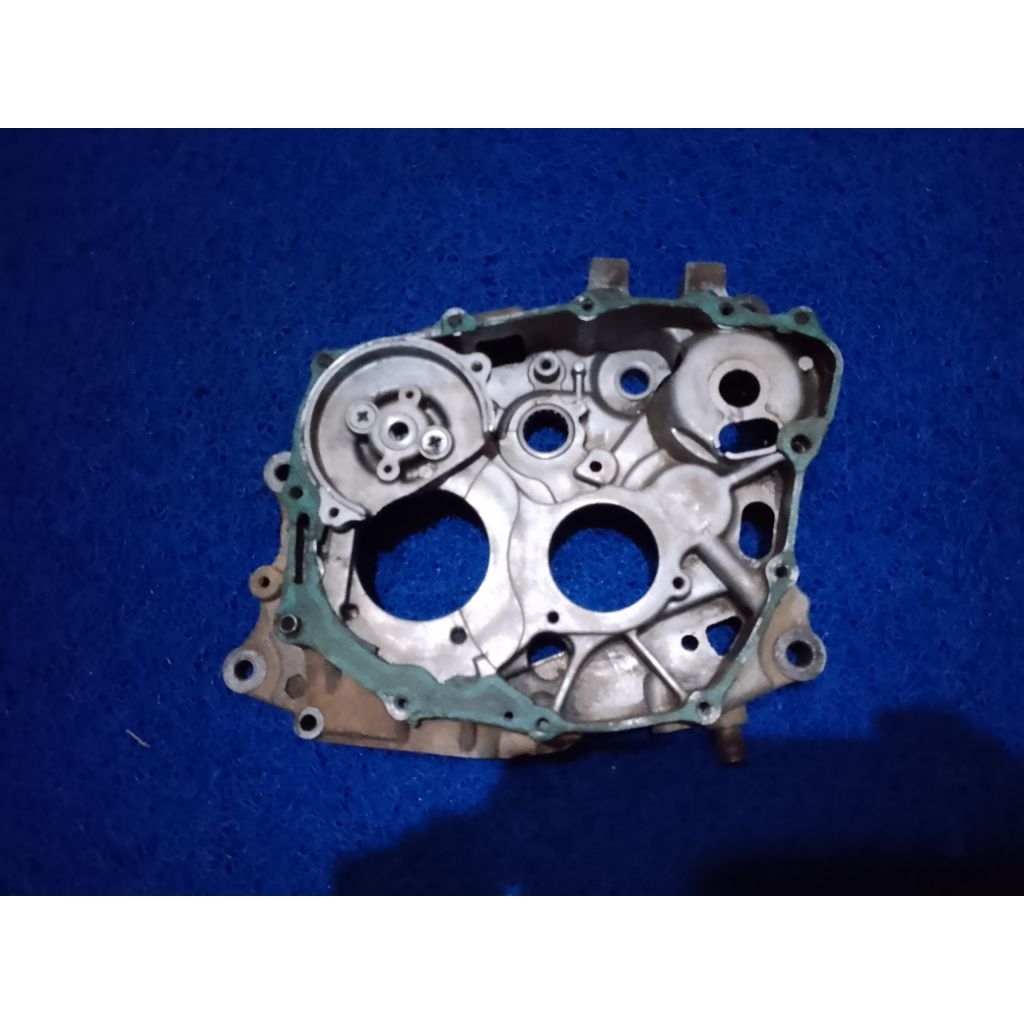 krengkes kalter  kanan Honda Megapro Tiger Revo tirev original