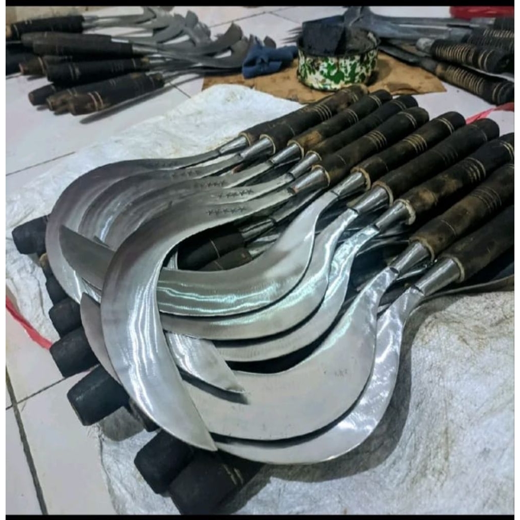 alat berkebun sabit Madura bintang lima
