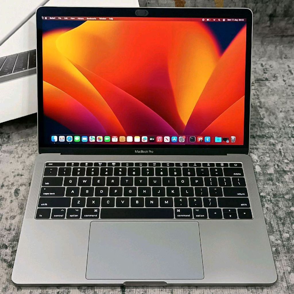 MacBook Pro 13 2017 Core i5 8GB 256GB Gray Fulset iBox Like New