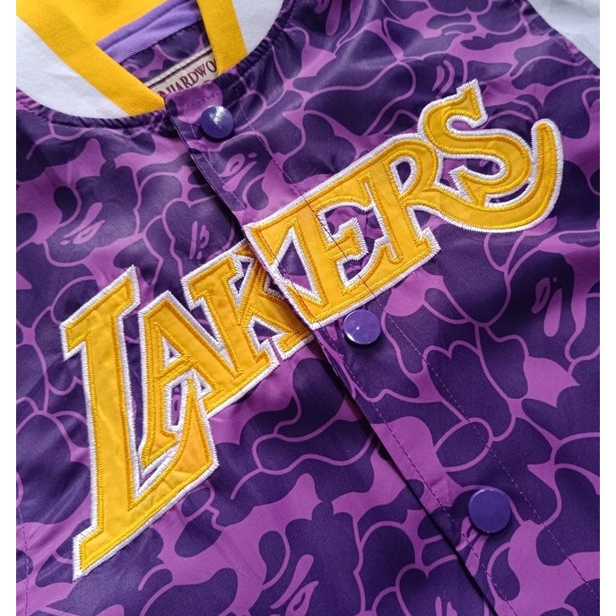 MITCHELL & NESS x ABATHING APE for LA Lakers Warm Up Varsity Jacket Purple M