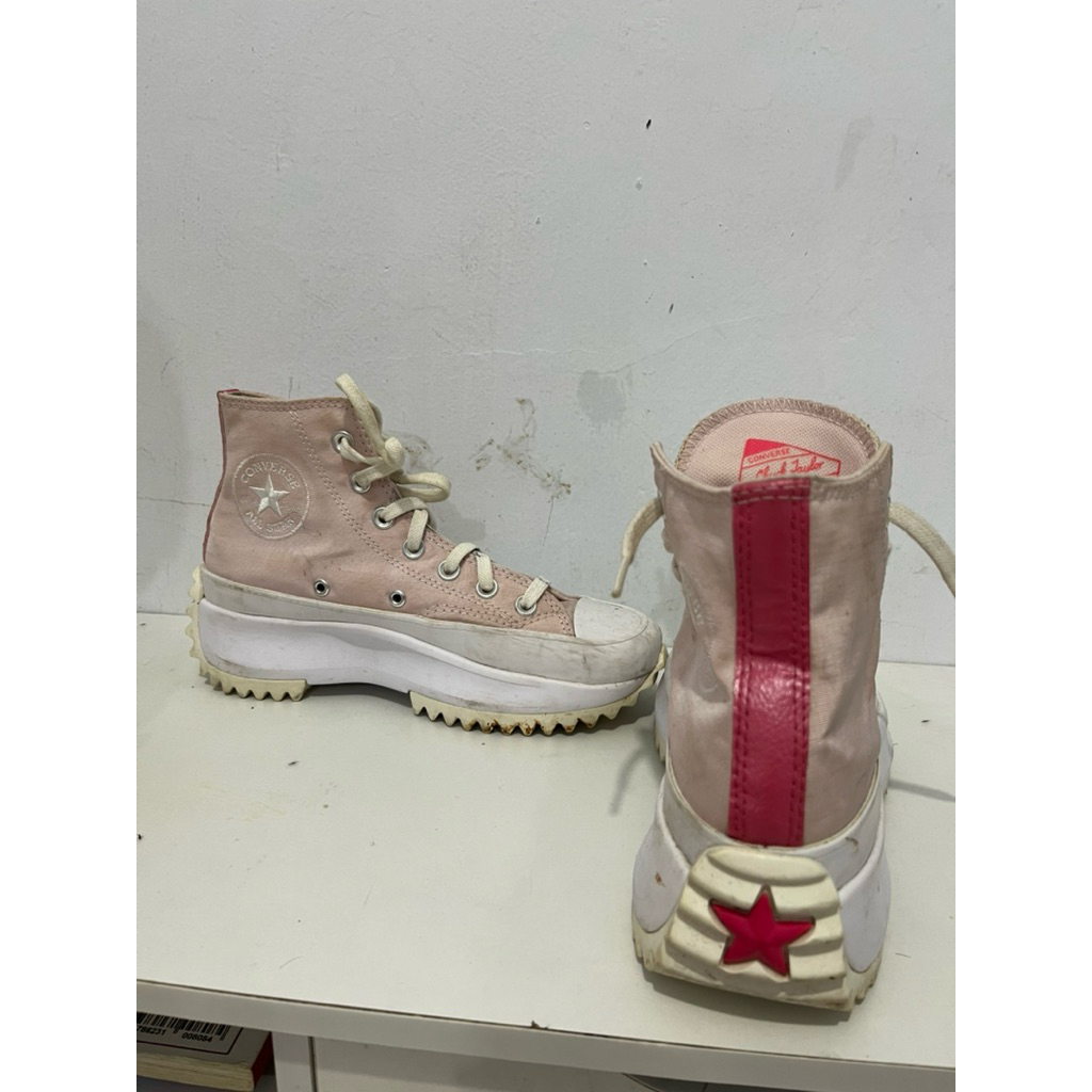 preloved sepatu cewek converse high run star soft pink chuck taylor