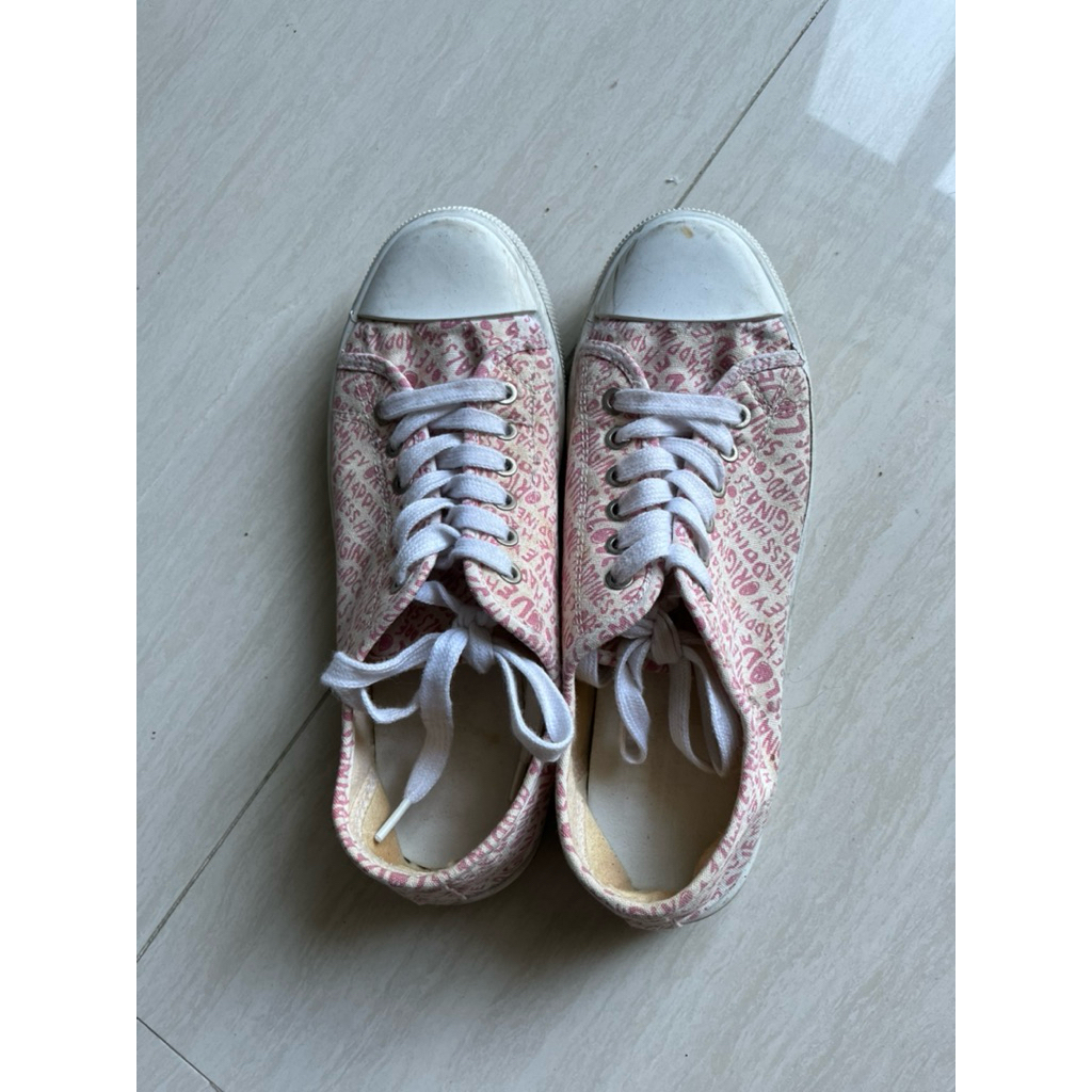 sepatu preloved merek Rubi