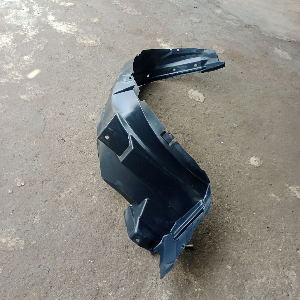 liner Fender depan kiri Avanza 2022 2024